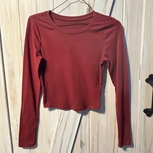 Size S cropped garage top